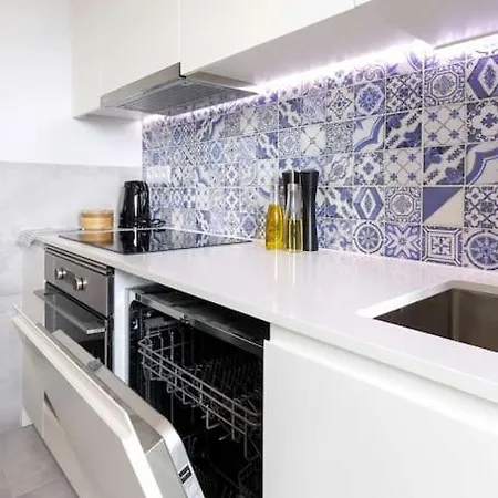 Central With Balcony Apartman