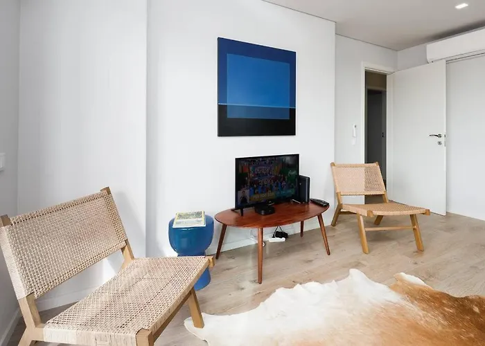 Central With Balcony 아파트